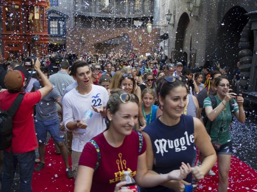 Universal Studios Florida unveils The Wizarding World of Harry Potter - Diagon Alley